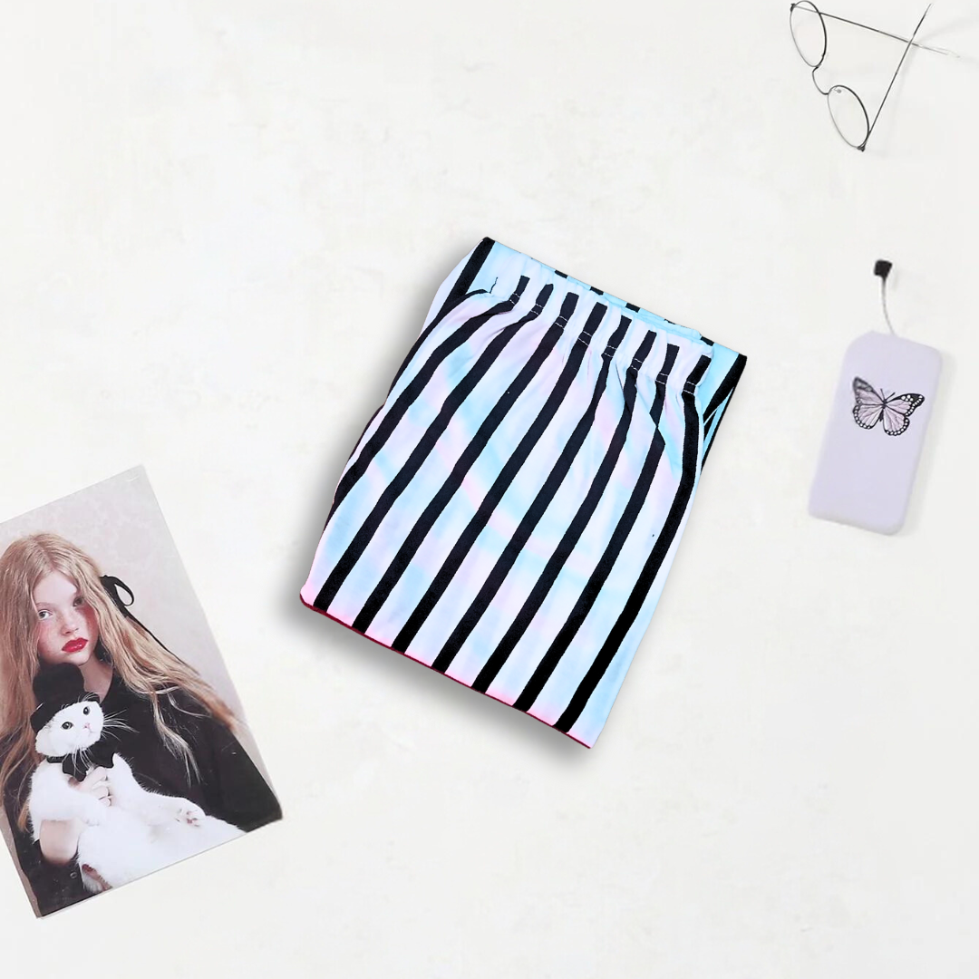 White lining Printed Soft Cotton Pajama For Women