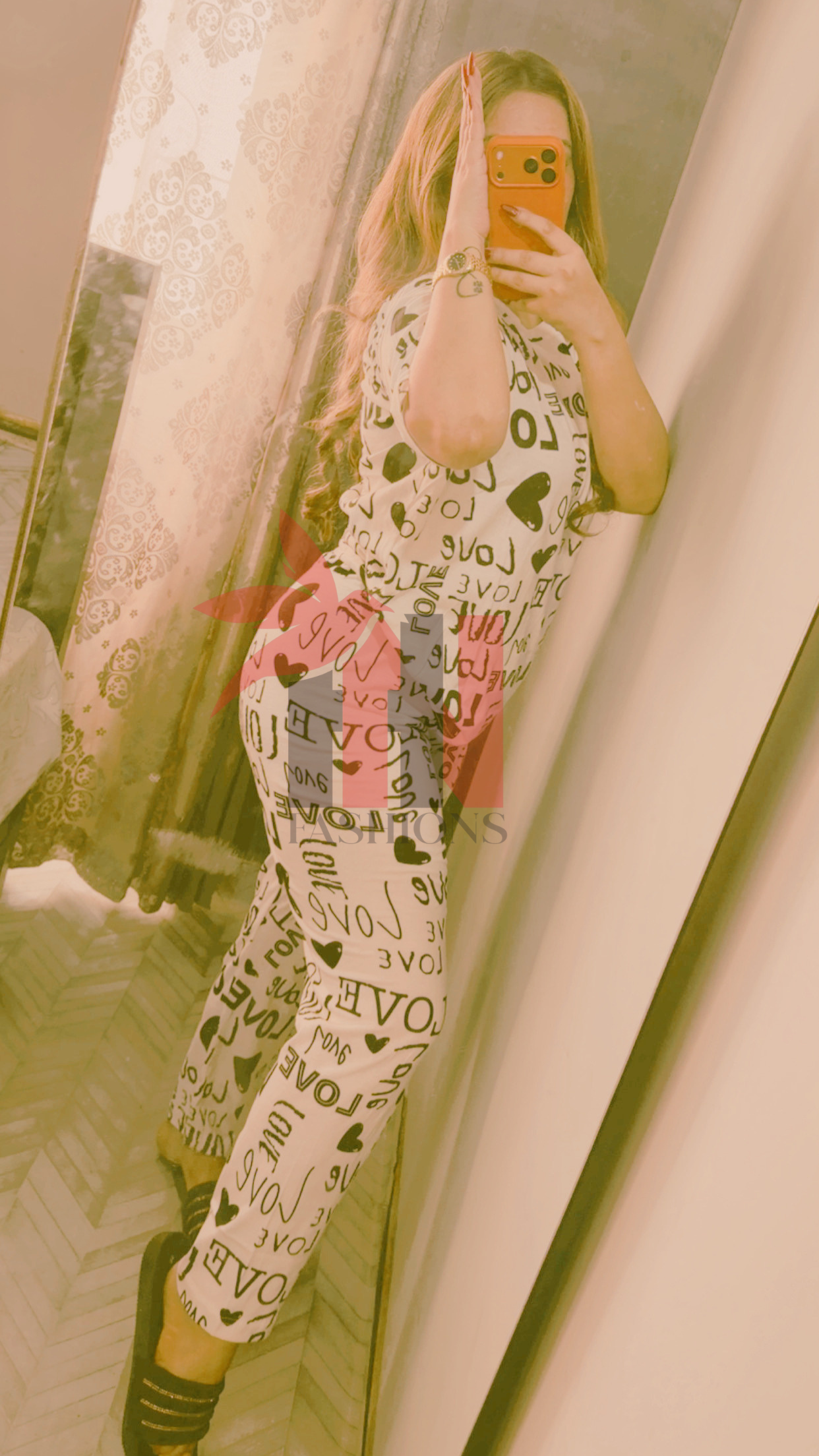 Drop Shoulder Love Printed  Night Suit