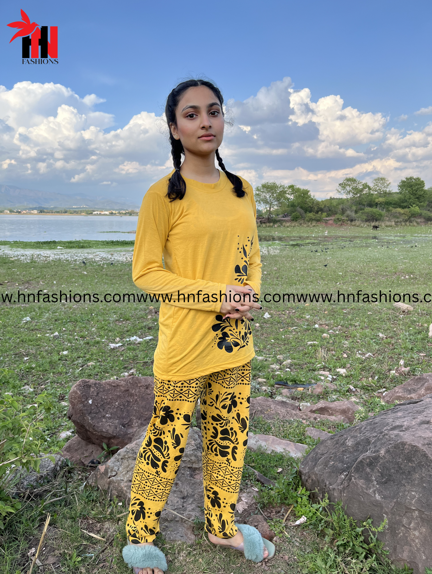 Golden Leaves Printed Night Suit