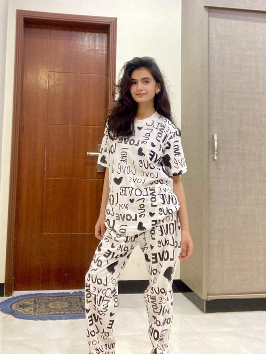 Drop Shoulder Love Printed  Night Suit